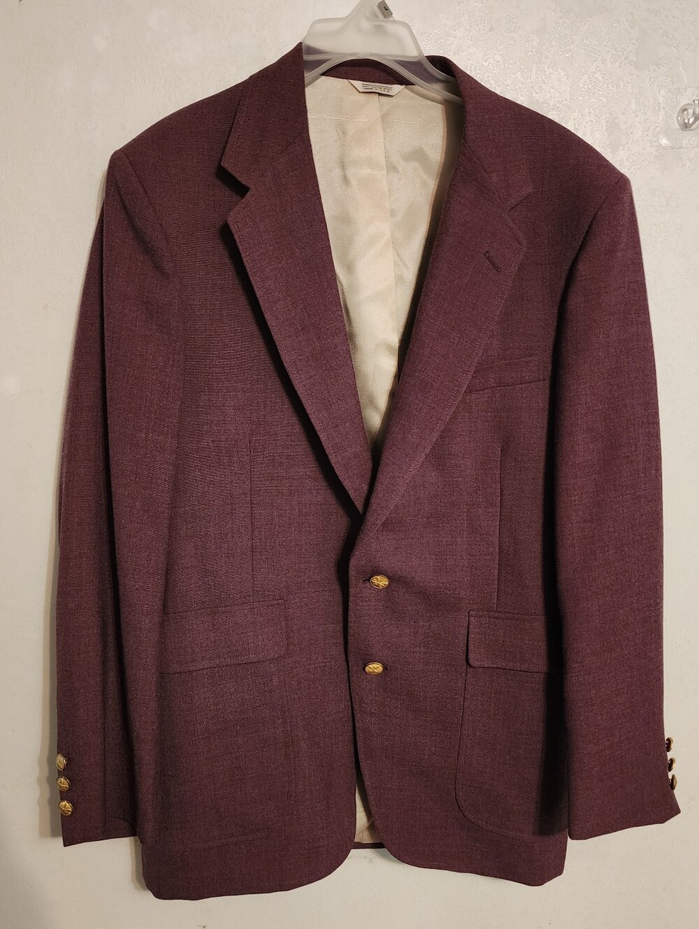Hunt Valley 42R Burgundy 2 Button Blazer Gold Buttons